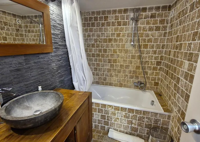 Triplex 4 Pieces, Vue Mer, Piscine, Parking, Animaux Admis A - Fr-1-780-44 * Sainte-Maxime