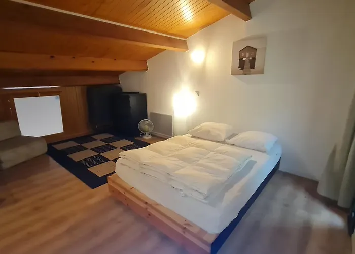 4 Pièces Avec Piscine Et Garage à - Fr-1-780-44 * Sainte-Maxime