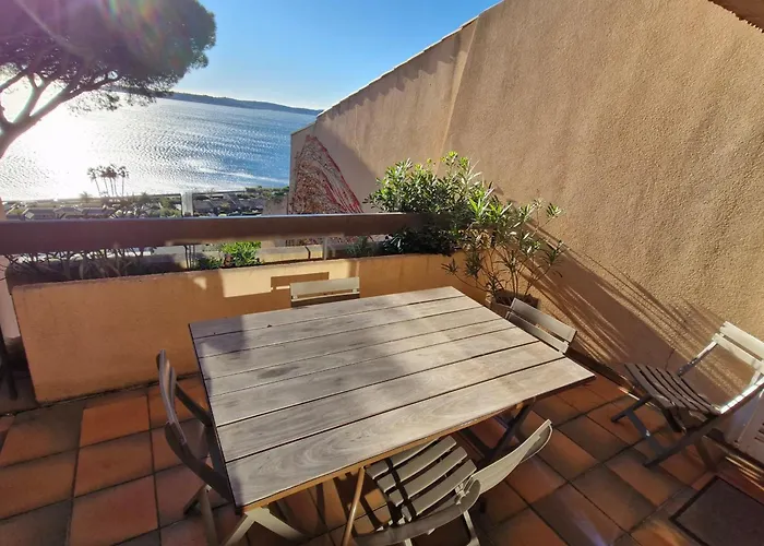 4 Pièces Avec Piscine Et Garage à - Fr-1-780-44 Sainte-Maxime