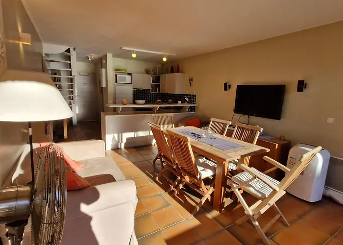 4 Pièces Avec Piscine Et Garage à - Fr-1-780-44 Sainte-Maxime